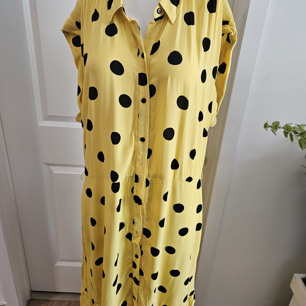 Ann Taylor Factory Yellow Short Sleeve Dress with Black Polka Dots